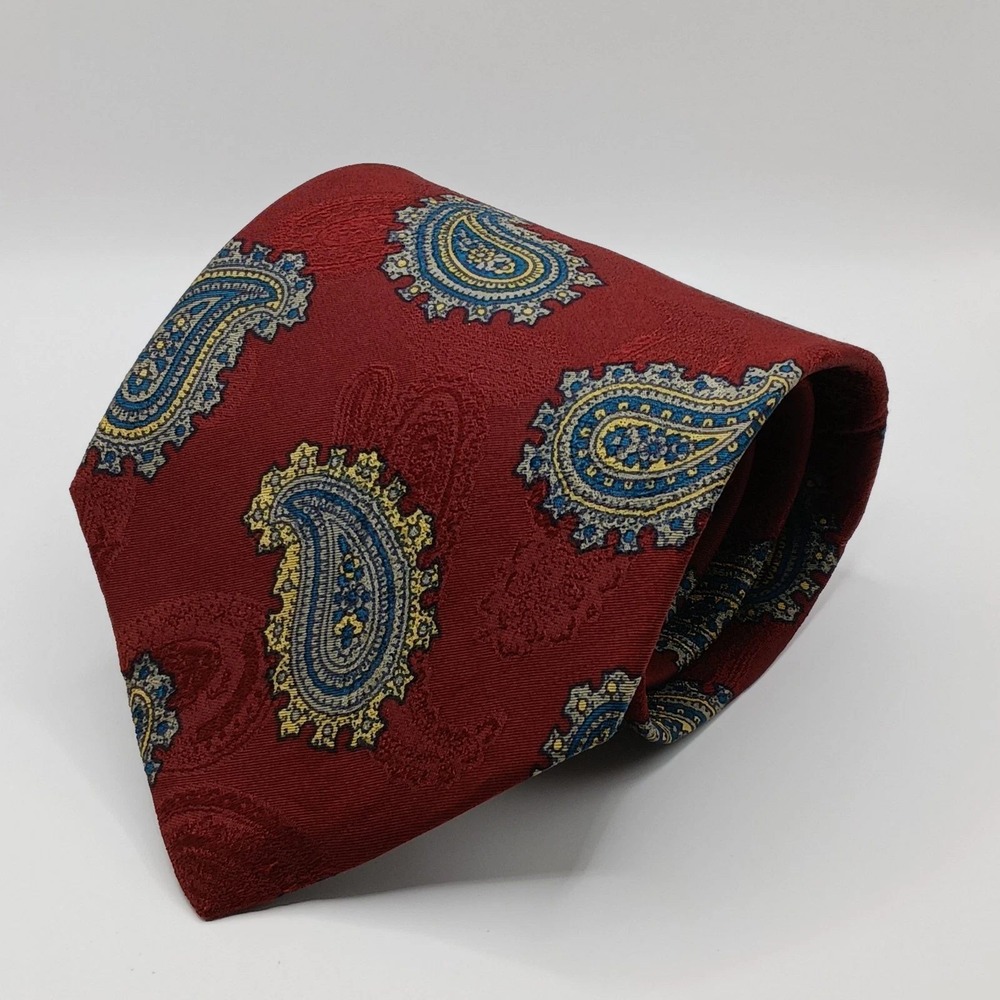 Aquascutum London Mens Silk Necktie Burgundy Red Paisley Hand Finished England